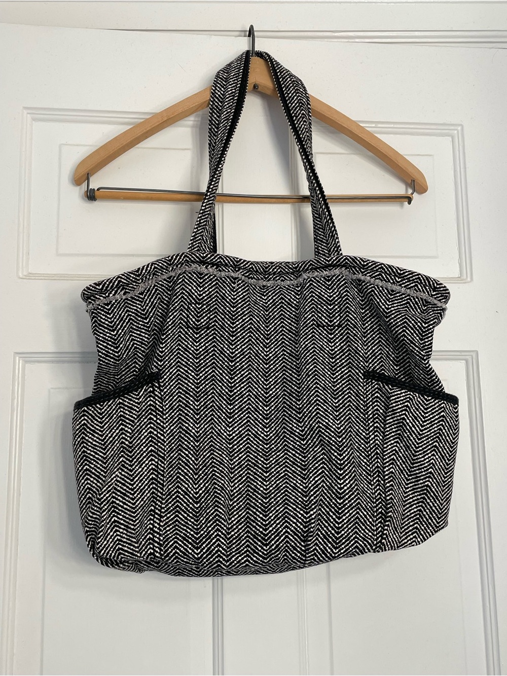 thirty-one Black and White Herringbone Tote